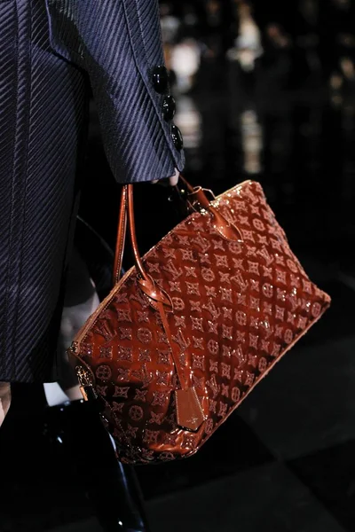 Look 46
